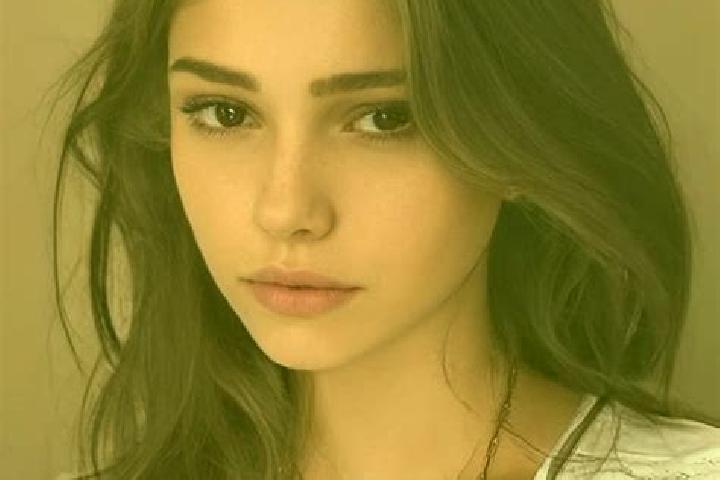Emma, 21, a chestnut brown-eyed slavic companion based in Tajpur. Offering Couples, 69, Travel Companion, Erotic Massage. Available for incall and outcall, o...