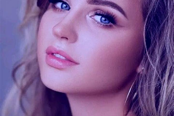 Emma, 21, a dark blonde blue-eyed caucasian companion based in Palatka. Offering Erotic Massage, GFE, Massage. Available for incall and outcall, day and even...