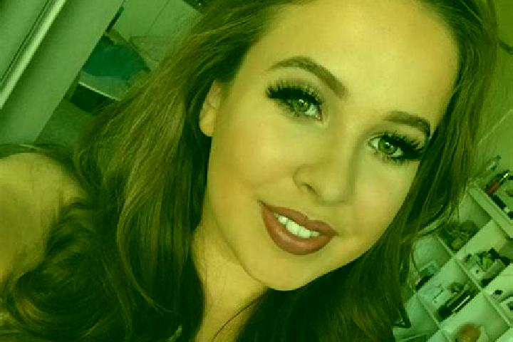 Emma, 21, a dark blonde dark-eyed caucasian companion based in Jakobsdorf. Offering OWO, Striptease, Party Girl. Available for incall and outcall, day and ev...
