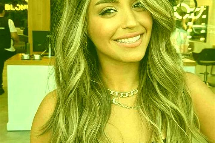 Emma, 21, a dark blonde dark-eyed ebony companion based in Nassoulo. Offering Erotic Massage, CIM, Dinner Date. Available for incall and outcall, day and eve...