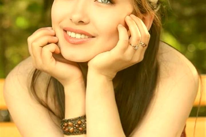 Emma, 21, a red blue-eyed asian companion based in Kopok. Offering Prostate Massage, Fetish, OWO, Duos. Available for incall and outcall, day and evening dates.