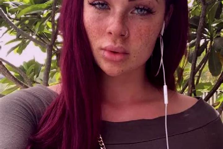 Emma, 21, a red brown-eyed mixed companion based in Berwyn Heights. Offering OWO, Roleplay, Overnight. Available for incall and outcall, overnight bookings a...
