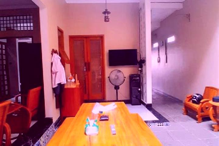 Emma, 21 — Escort in Cipayung, Indonesia