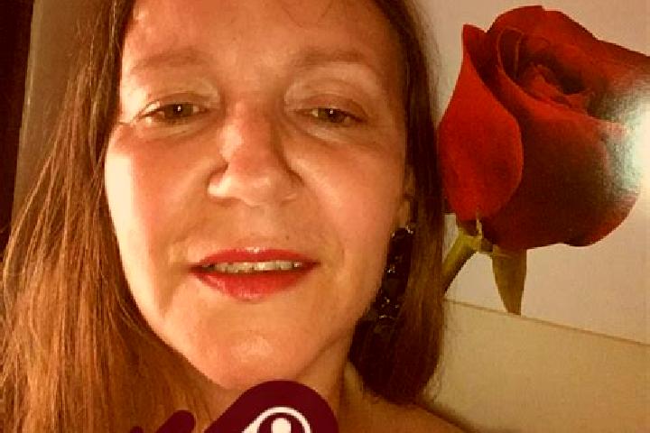 Emma, 21 — Escort in Machados, Brazil