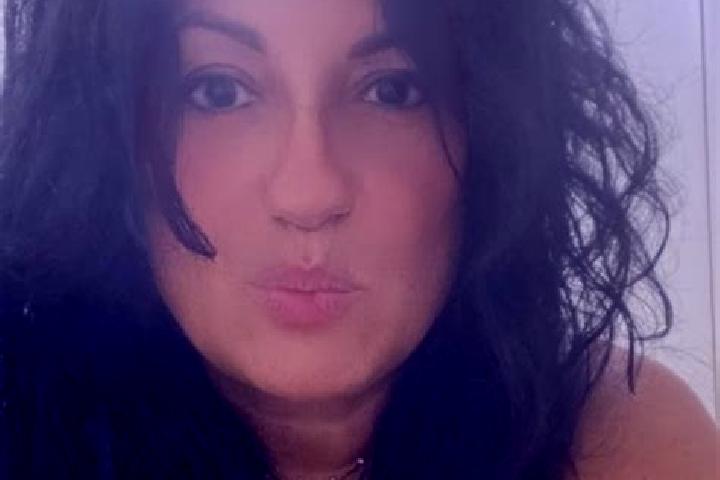 Emma, 21 — Escort in Neirone, Italy