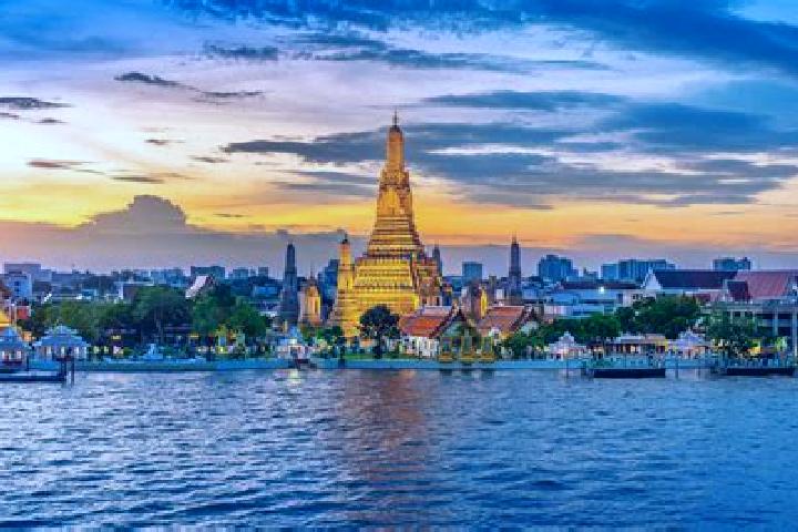 Emma, 21 — Escort in Thanyaburi, Thailand