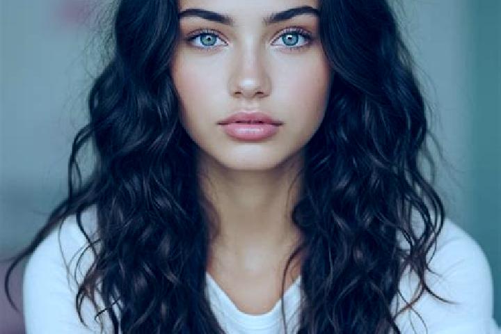 Emma, 22, a auburn amber-eyed mediterranean companion based in Dondi. Offering OWO, Tantra, A-Level. Available for incall and outcall, overnight bookings ava...