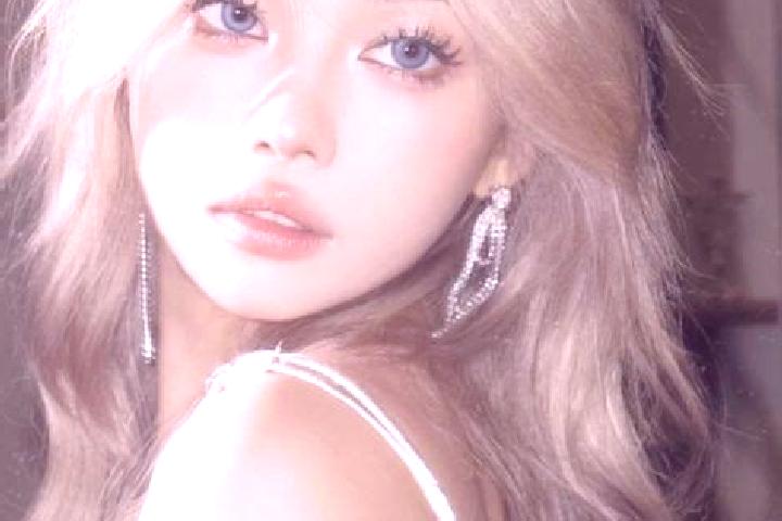 Emma, 22, a blonde blue-eyed asian companion based in Huanipaca. Offering BDSM, Duos, 69, GFE. Available for incall and outcall, overnight bookings available.