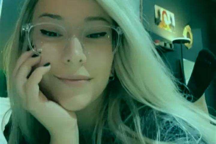 Emma, 22, a blonde dark-eyed caribbean companion based in Petegem-aan-de-Leie. Offering Tantra, Overnight, OWO. Available for incall and outcall, day and eve...