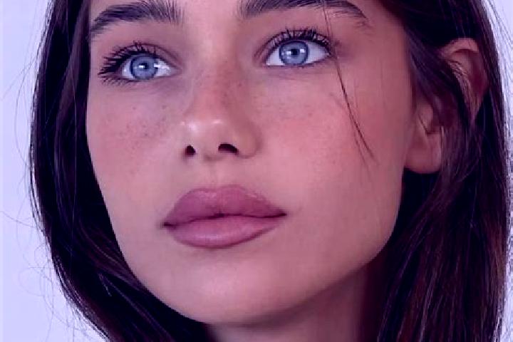 Emma, 22, a brunette green-eyed mixed companion based in Gllogjan. Offering Dinner Date, 69, GFE. Available for incall and outcall, overnight bookings availa...