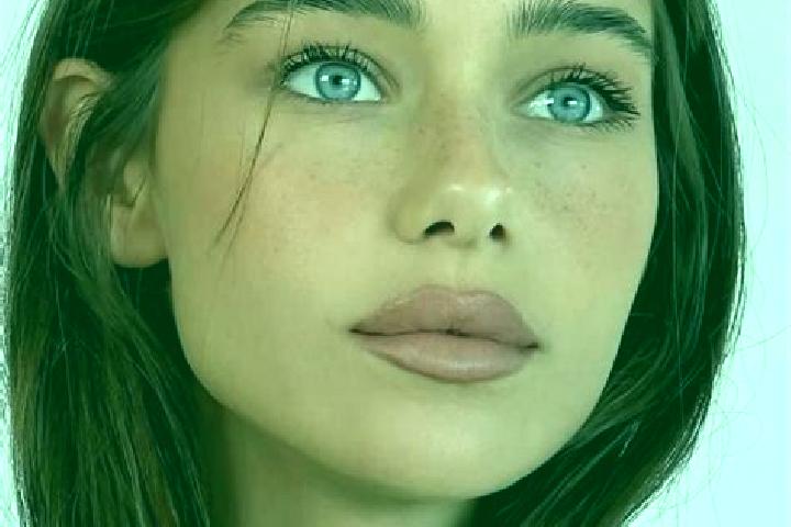 Emma, 22, a brunette grey-eyed indian companion based in Stronie Slaskie. Offering Massage, BDSM. Available for incall and outcall, overnight bookings availa...