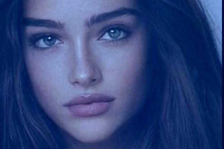 Emma, 22, a chestnut grey-eyed caucasian companion based in Aghdzk. Offering Girlfriend Experience, Tantra, OWO. Available for incall and outcall, day and ev...