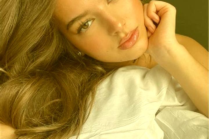 Emma, 22, a chestnut hazel-eyed caribbean companion based in la Clota. Offering Couples, Overnight, Party Girl. Available for incall and outcall, overnight b...
