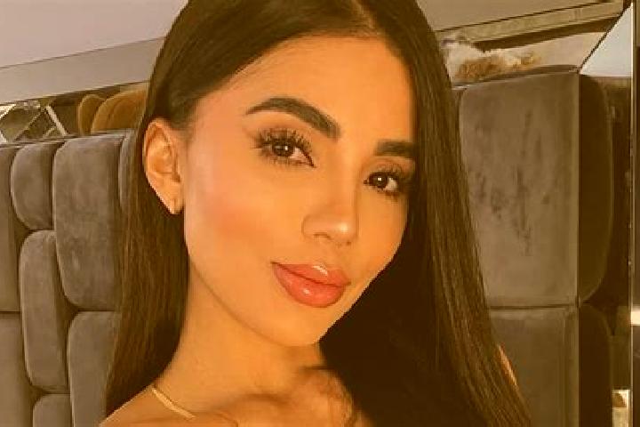 Emma, 22, a dark blonde dark-eyed indian companion based in Vega de Villalobos. Offering Tantra, Erotic Massage, Roleplay. Available for incall and outcall, ...