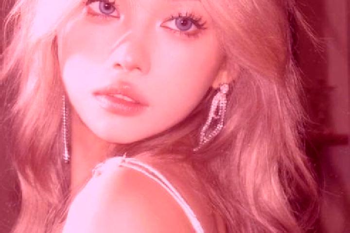 Emma, 22, a platinum blonde grey-eyed asian companion based in Pagenggang Selatan. Offering Tantra, A-Level, GFE, Overnight. Available for incall and outcall...