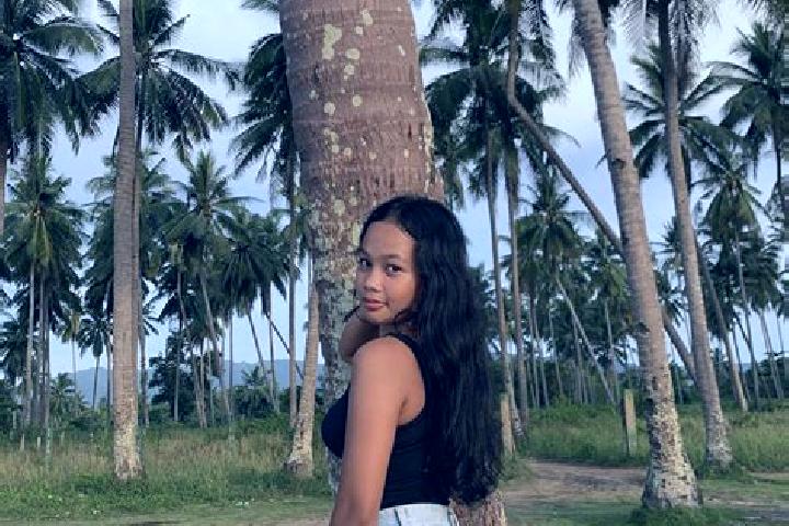 Emma, 22 — Escort in Burdeos, Philippines