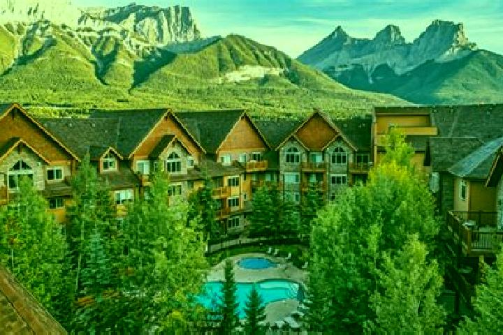 Emma, 22 — Escort in Canmore, Canada