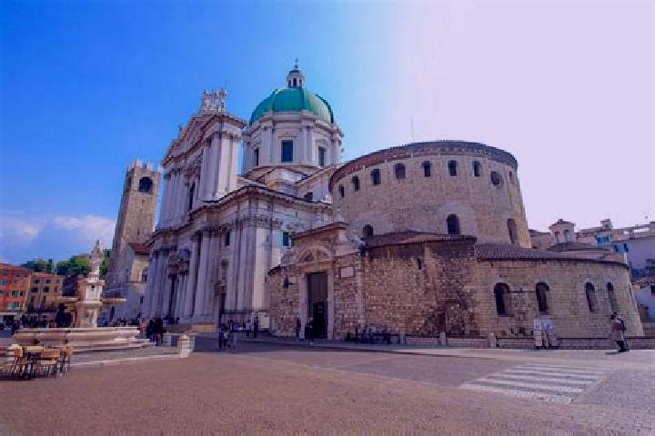 Emma, 22 — Escort in Castenedolo, Italy