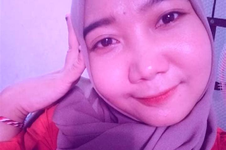Emma, 22 — Escort in Kemantren Satu, Indonesia