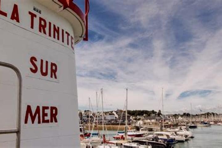 Emma, 22 — Escort in La Trinite-sur-Mer, France