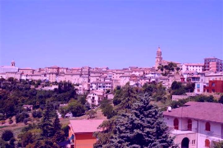 Emma, 22 — Escort in Monte San Pietrangeli, Italy