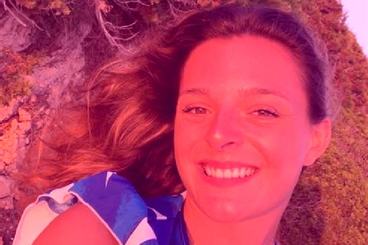 Emma, 22 — Escort in Neuville-Coppegueule, France