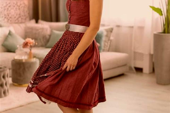 Emma, 22 — Escort in Topojan, Albania