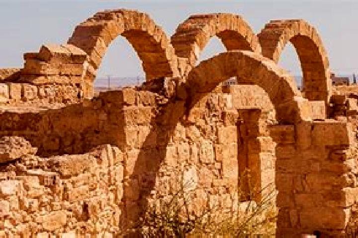 Emma, 22 — Escort in Umm ar Rasas, Jordan