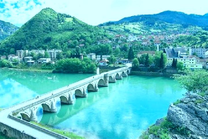 Emma, 22 — Escort in Visegrad, Bosnia and Herzegovina