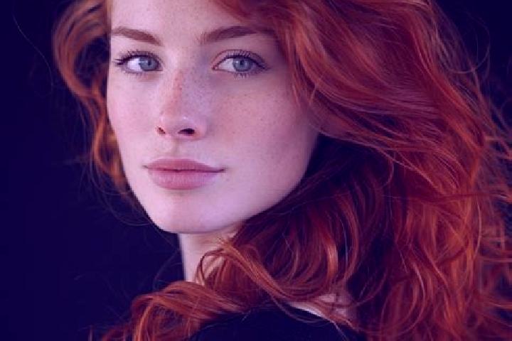 Emma, 23, a auburn green-eyed caucasian companion based in Dicmo Kraj. Offering A-Level, GFE, Fetish. Available for incall and outcall, day and evening dates.