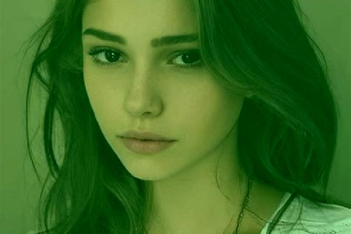 Emma, 23, a chestnut amber-eyed slavic companion based in Villanueva de Gormaz. Offering CIM, Dinner Date, Massage, Girlfriend Experience. Available for inca...