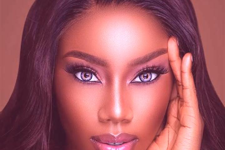 Emma, 23, a chestnut blue-eyed ebony companion based in Grapfontaine. Offering Fetish, CIM, Striptease. Available for incall and outcall, overnight bookings ...