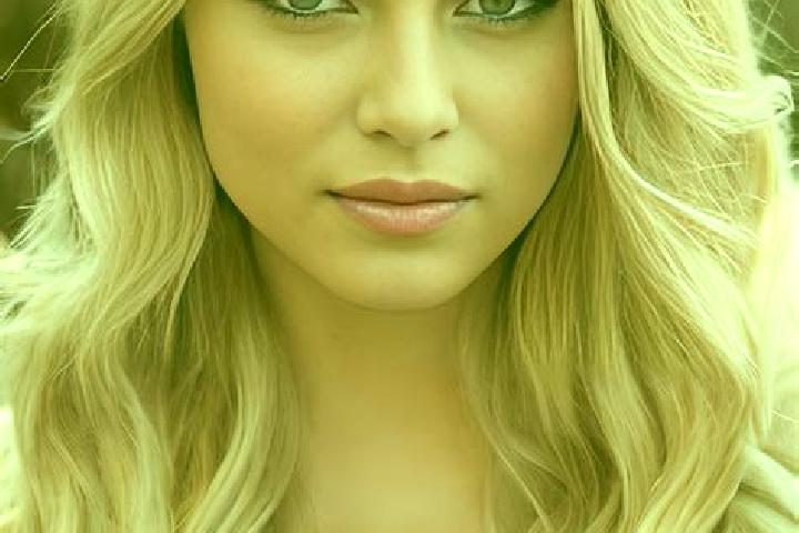 Emma, 23, a dark blonde grey-eyed caribbean companion based in Sioni. Offering Deep French Kissing, A-Level, Overnight, Girlfriend Experience, Domination. Av...
