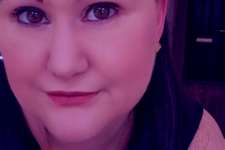 Emma, 23 — Escort in Athgarvan, Ireland