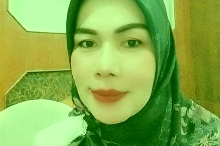 Emma, 23 — Escort in Bangko, Indonesia