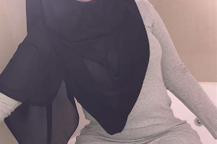 Emma, 23 — Escort in Chap Darreh, Iran