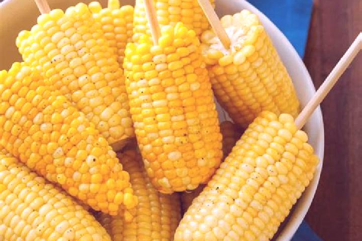 Emma, 23 — Escort in Corn, United States