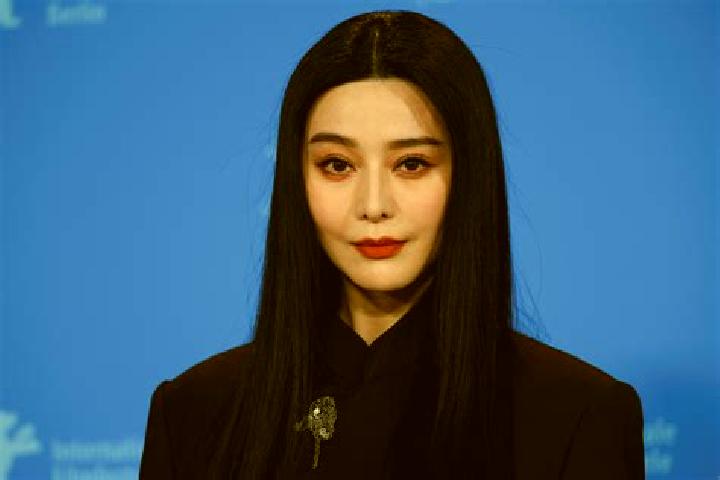 Emma, 23 — Escort in Lanfang, China