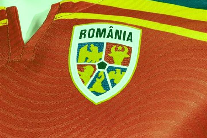 Emma, 23 — Escort in Oprisita, Romania