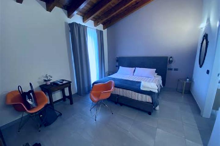 Emma, 23 — Escort in Praticello di Gattatico, Italy