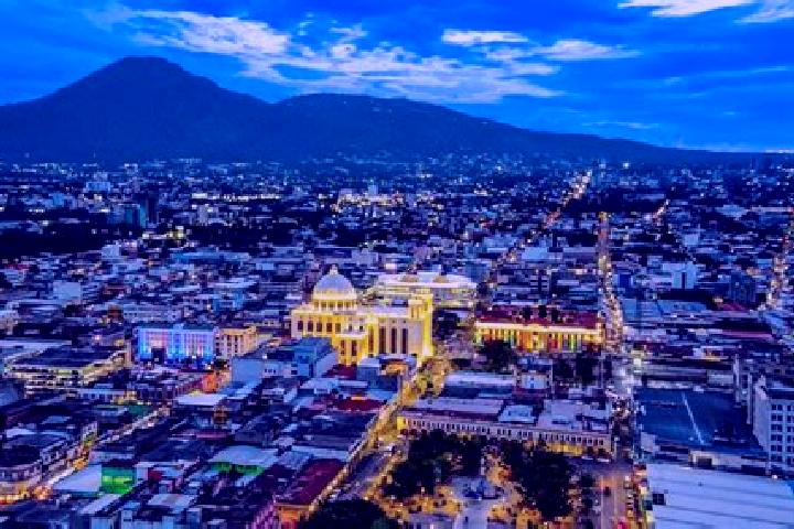 Emma, 23 — Escort in San Salvador, Philippines