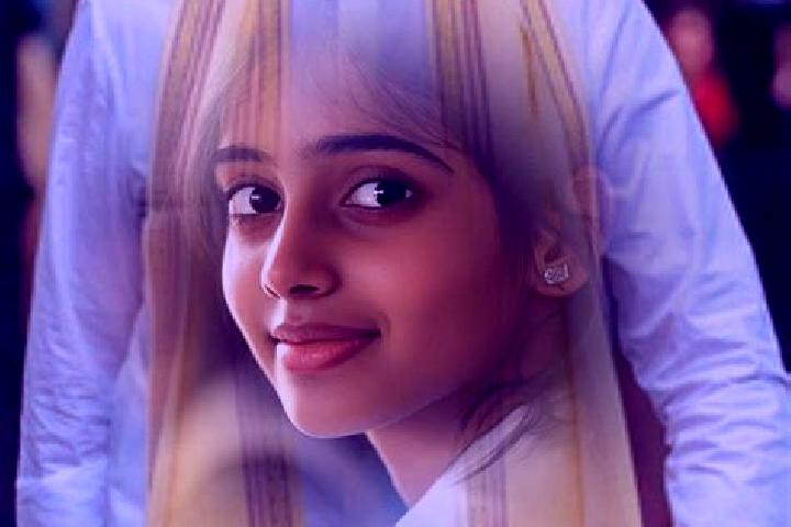 Emma, 23 — Escort in Shivpur Charcha, India