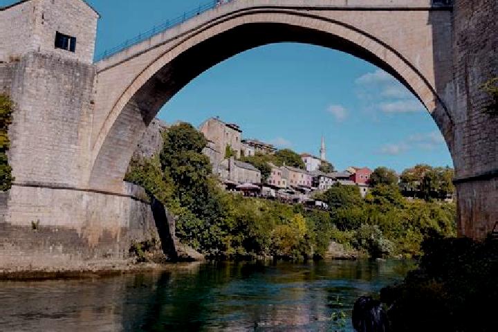 Emma, 23 — Escort in Sladna, Bosnia and Herzegovina