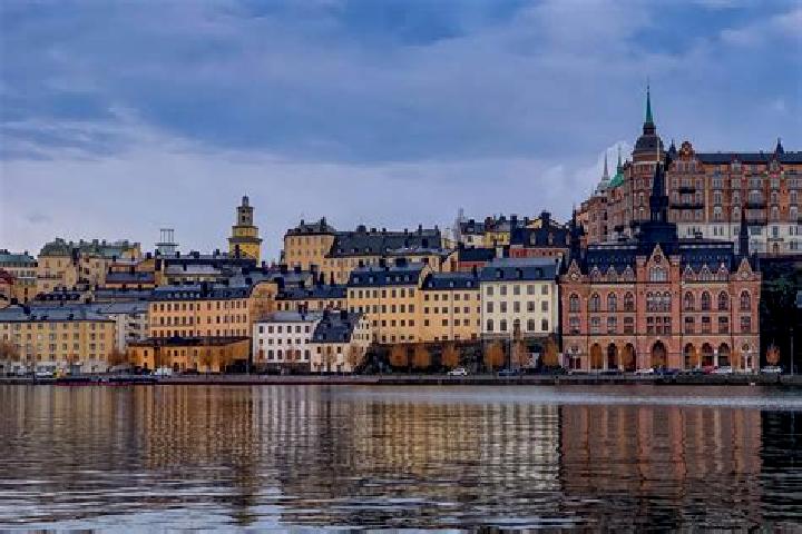 Emma, 23 — Escort in Sturefors, Sweden