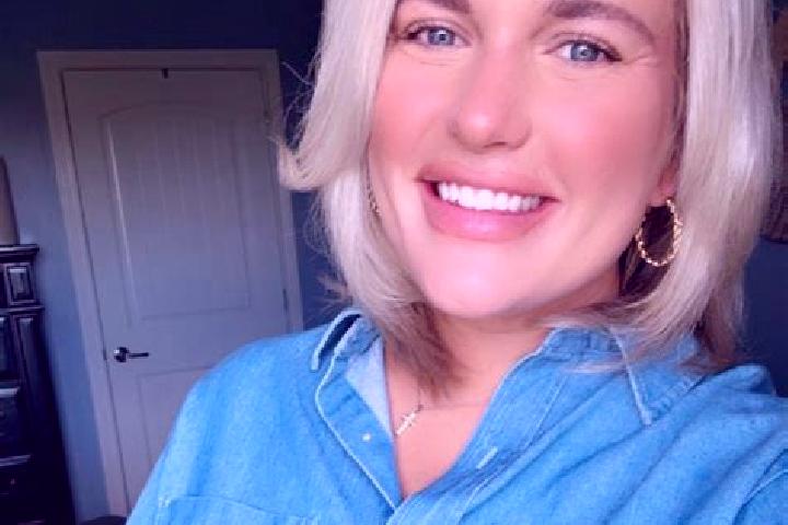 Emma, 23 — Escort in Wurtland, United States