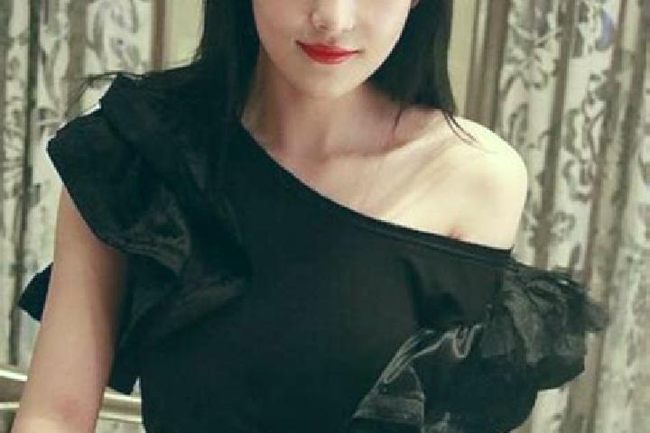 Emma, 24, a black grey-eyed middle eastern companion based in Desaiganj. Offering A-Level, Prostate Massage, Party Girl. Available for incall and outcall, da...