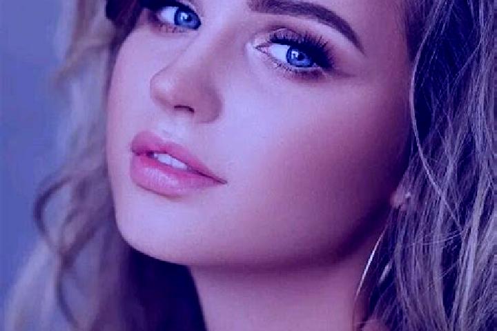 Emma, 24, a dark blonde blue-eyed caucasian companion based in Teglas. Offering Deep French Kissing, 69, OWO, A-Level. Available for incall and outcall, over...