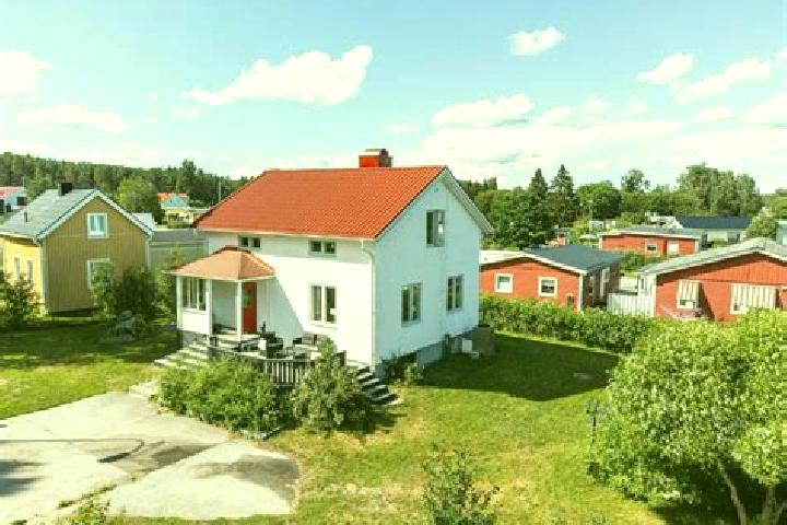 Emma, 24 — Escort in Bergsviken, Sweden