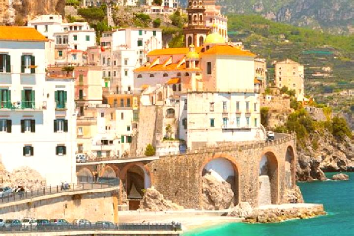 Emma, 24 — Escort in Cossato, Italy