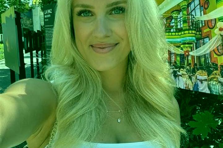 Emma, 24 — Escort in La Gacilly, France